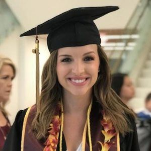 Meet your Posher, Claudia